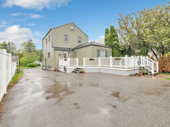 8 Thomas Street, Trumbull CT 06611