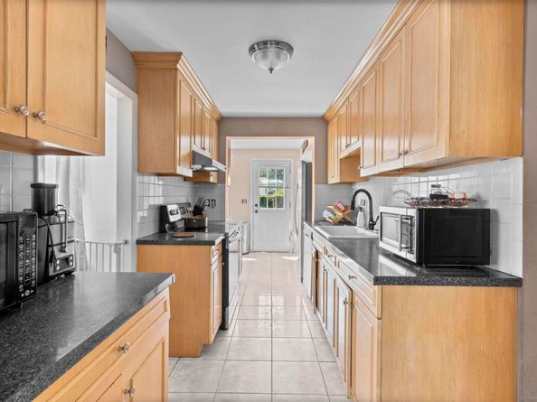 709 E Main Street, Stratford CT 06614
