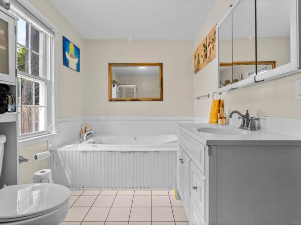 709 E Main Street, Stratford CT 06614
