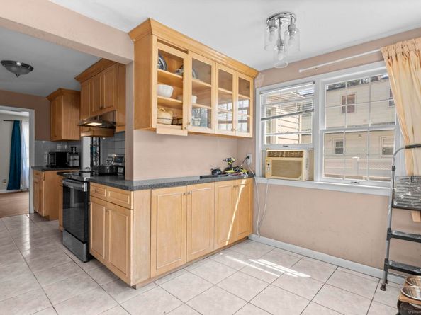 709 E Main Street, Stratford CT 06614