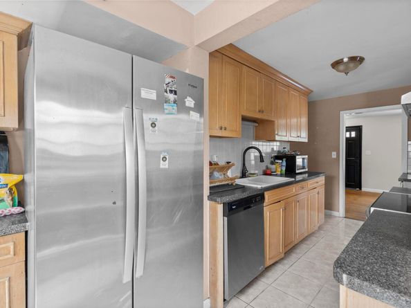 709 E Main Street, Stratford CT 06614