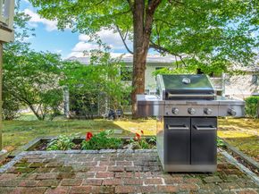 105 Olcott Way 105, Ridgefield CT 06877