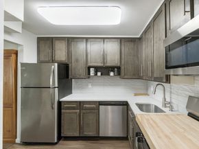 105 Olcott Way 105, Ridgefield CT 06877