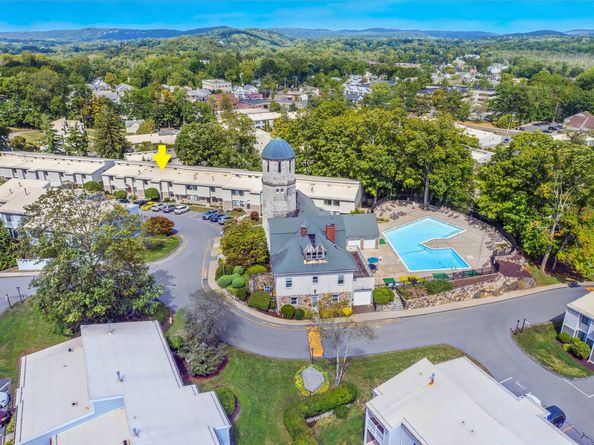105 Olcott Way 105, Ridgefield CT 06877