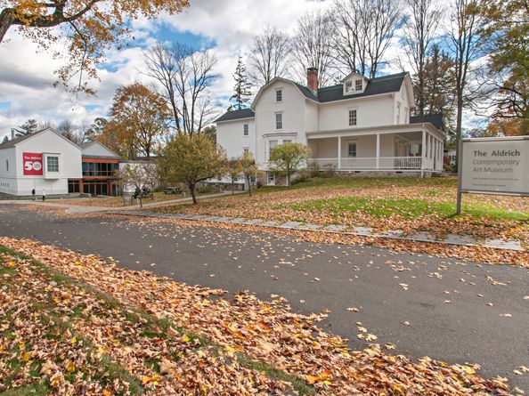 105 Olcott Way 105, Ridgefield CT 06877