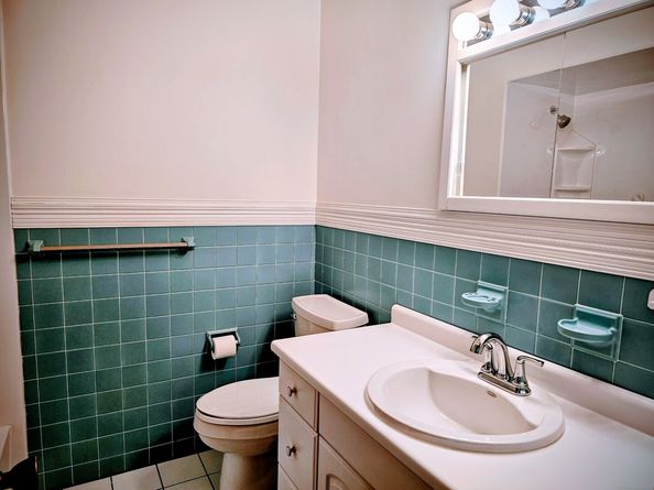 3 Robinhood Road, Danbury CT 06811