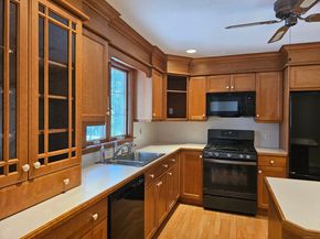 3 Robinhood Road, Danbury CT 06811