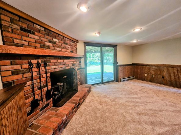 3 Robinhood Road, Danbury CT 06811