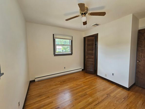 3 Robinhood Road, Danbury CT 06811