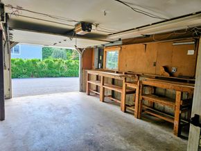 3 Robinhood Road, Danbury CT 06811