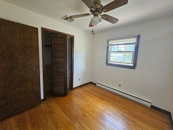 3 Robinhood Road, Danbury CT 06811
