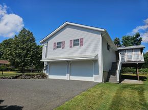 3 Robinhood Road, Danbury CT 06811