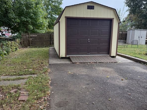 181 Cityview Avenue, Bridgeport CT 06606