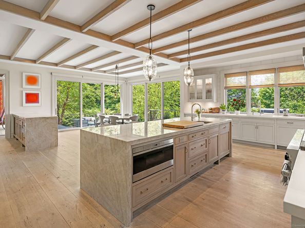 39 Compo Parkway, Westport CT 06880