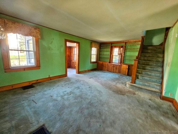 5 Lindsley Place, Stratford CT 06615