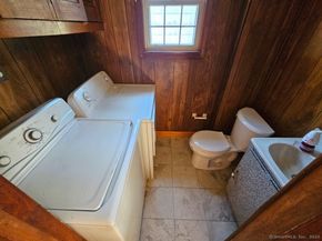 5 Lindsley Place, Stratford CT 06615