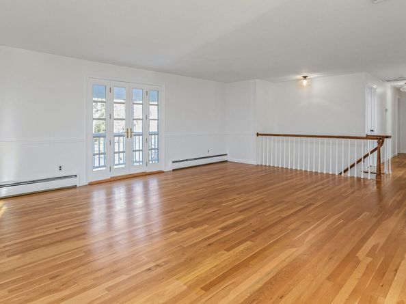 12 Lincoln Drive, New Canaan CT 06840