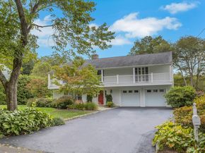 12 Lincoln Drive, New Canaan CT 06840
