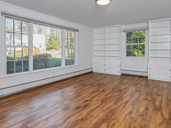 12 Lincoln Drive, New Canaan CT 06840