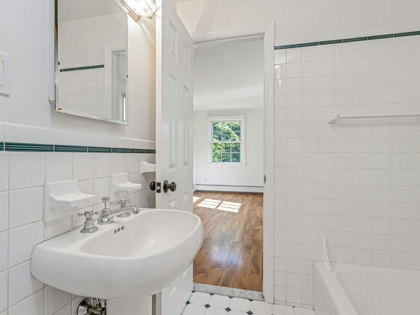 12 Lincoln Drive, New Canaan CT 06840