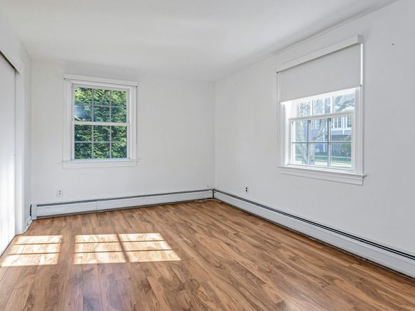 12 Lincoln Drive, New Canaan CT 06840