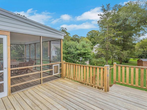 12 Lincoln Drive, New Canaan CT 06840