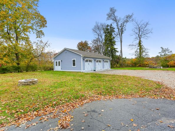 119 Lewis Road, Trumbull CT 06611