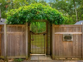 32 Calvin Road, Weston CT 06883