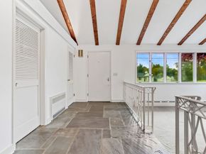 38 Smith Place, Trumbull CT 06611