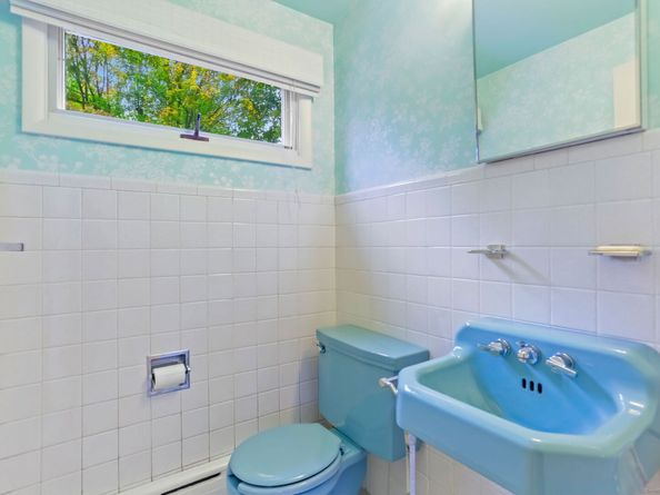38 Smith Place, Trumbull CT 06611