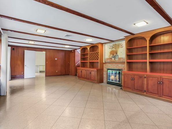 38 Smith Place, Trumbull CT 06611