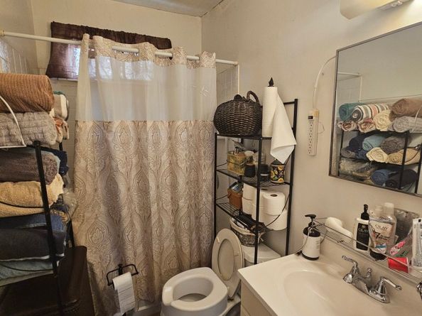 249 Hough Avenue, Bridgeport CT 06608