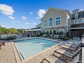 131 Winding Ridge Way 131, Danbury CT 06810