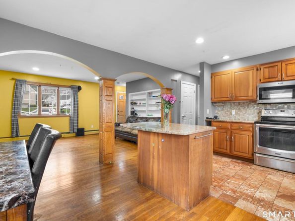 104 Oakdale Street, Bridgeport CT 06606