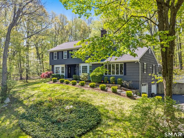 7 Arapaho Road, Brookfield CT 06804