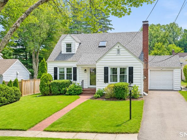 85 Louvain Street, Fairfield CT 06825