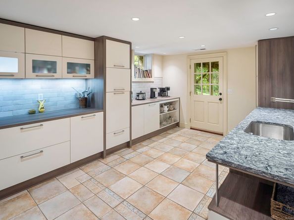 202 Weed Street, New Canaan CT 06840