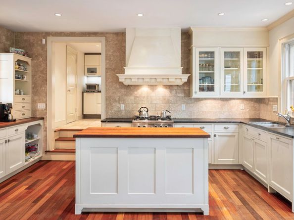 202 Weed Street, New Canaan CT 06840