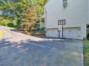 31 Meghan Lane, Shelton CT 06484