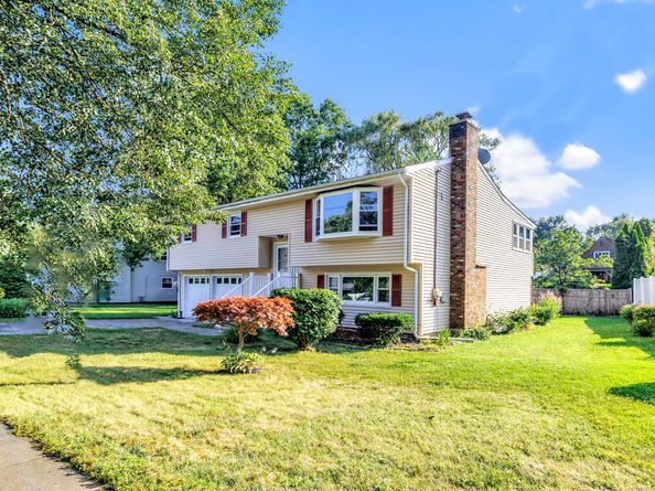 410 Seabreeze Drive, Stratford CT 06614
