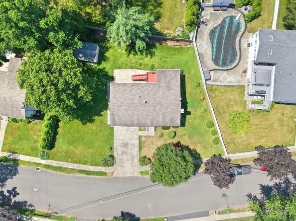 410 Seabreeze Drive, Stratford CT 06614