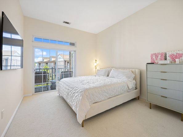 850 E Main Street APT 520, Stamford CT 06902