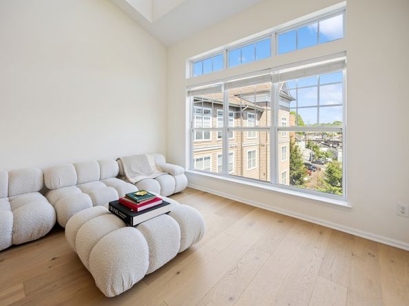 850 E Main Street APT 520, Stamford CT 06902