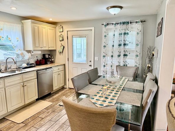 15 Edwards Street, Bridgeport CT 06606