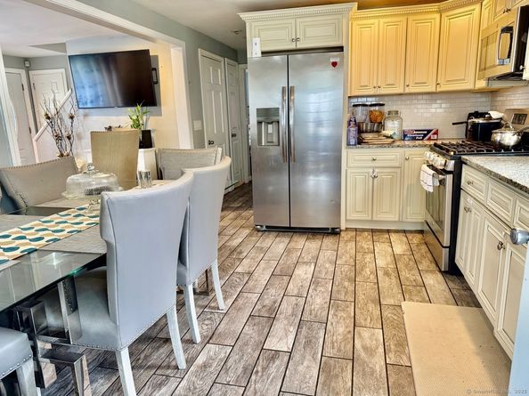 15 Edwards Street, Bridgeport CT 06606