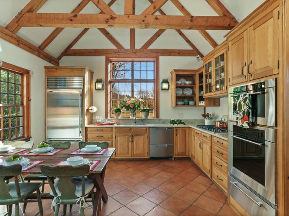 70 Redding Road, Easton CT 06612