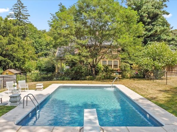 12 East Avenue, Norwalk CT 06851