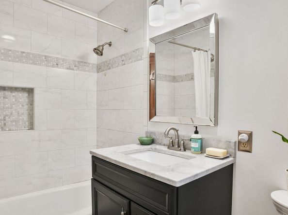 100 Honeysuckle Hill Lane, Easton CT 06612
