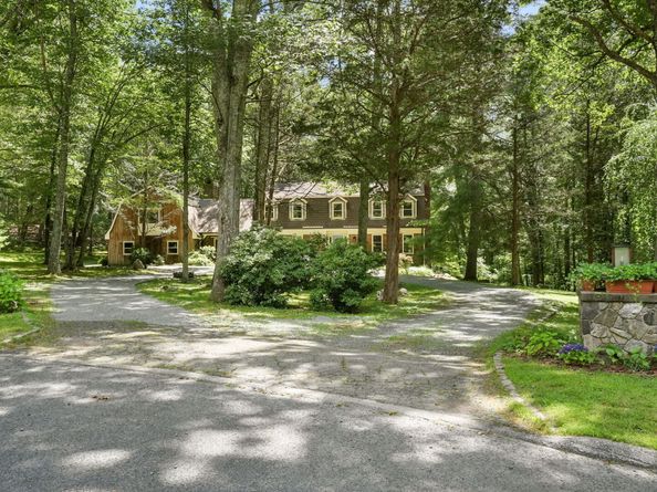 100 Honeysuckle Hill Lane, Easton CT 06612