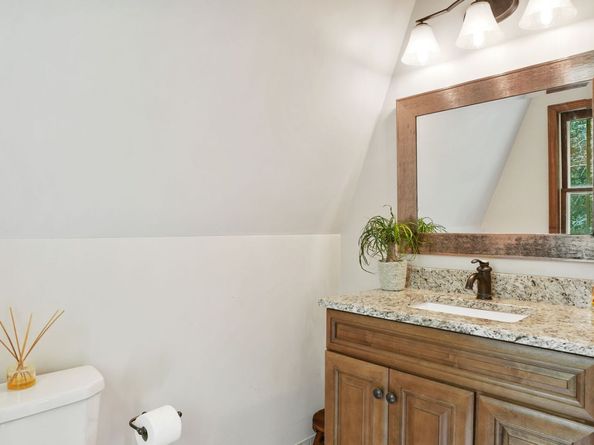 100 Honeysuckle Hill Lane, Easton CT 06612